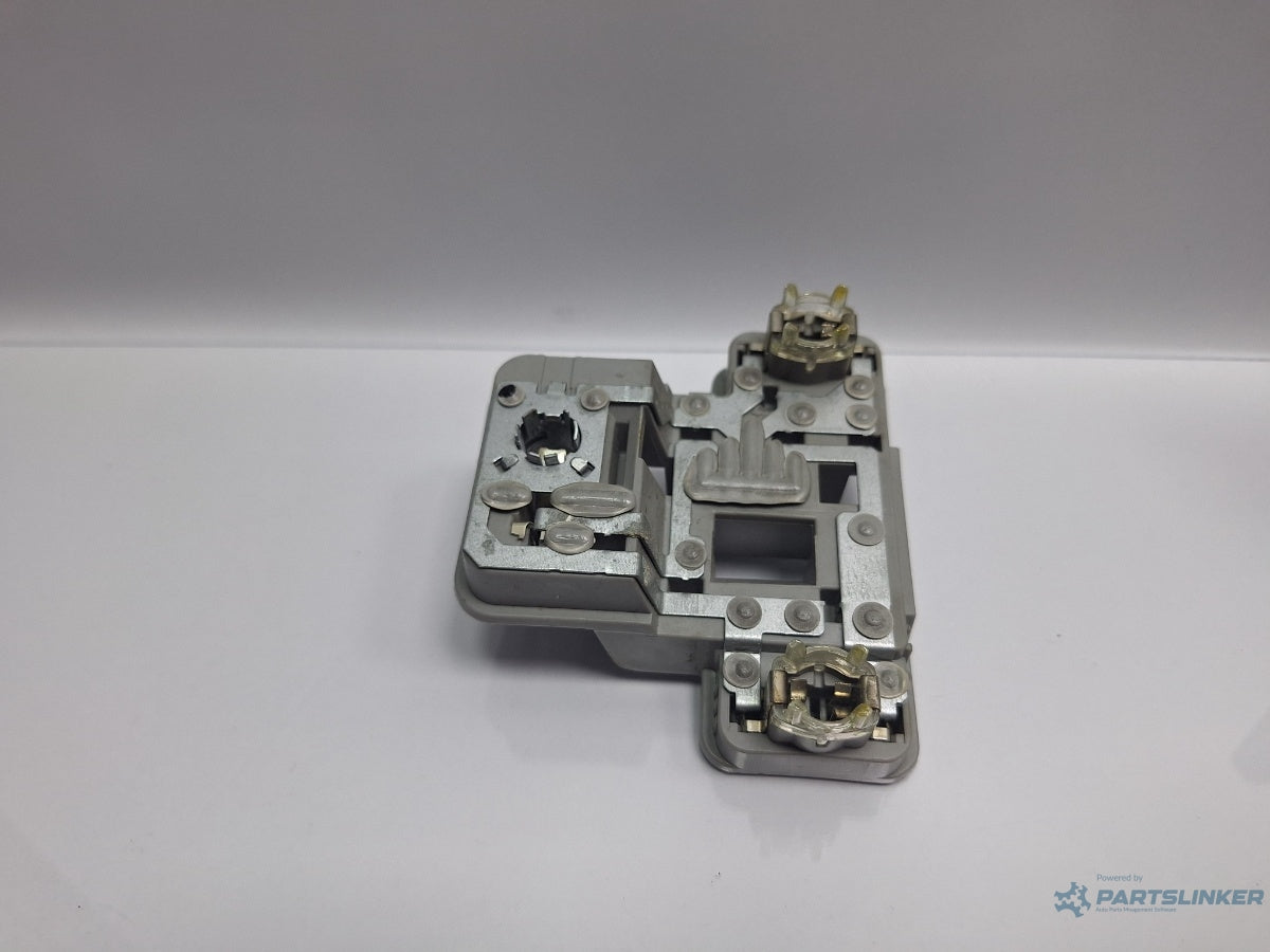 Soclu stop haion stanga AUDI A4 IV Avant 8K5, B8 2007 - 2015 TDI CAGA, CJCA, CMEA, CMFA 21962101 8K9945257B