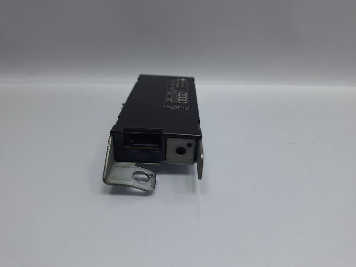 Amplificator semnal antena AUDI A4 IV Avant 8K5, B8 2007 - 2015 TDI CAGA, CJCA, CMEA, CMFA 8K9035225