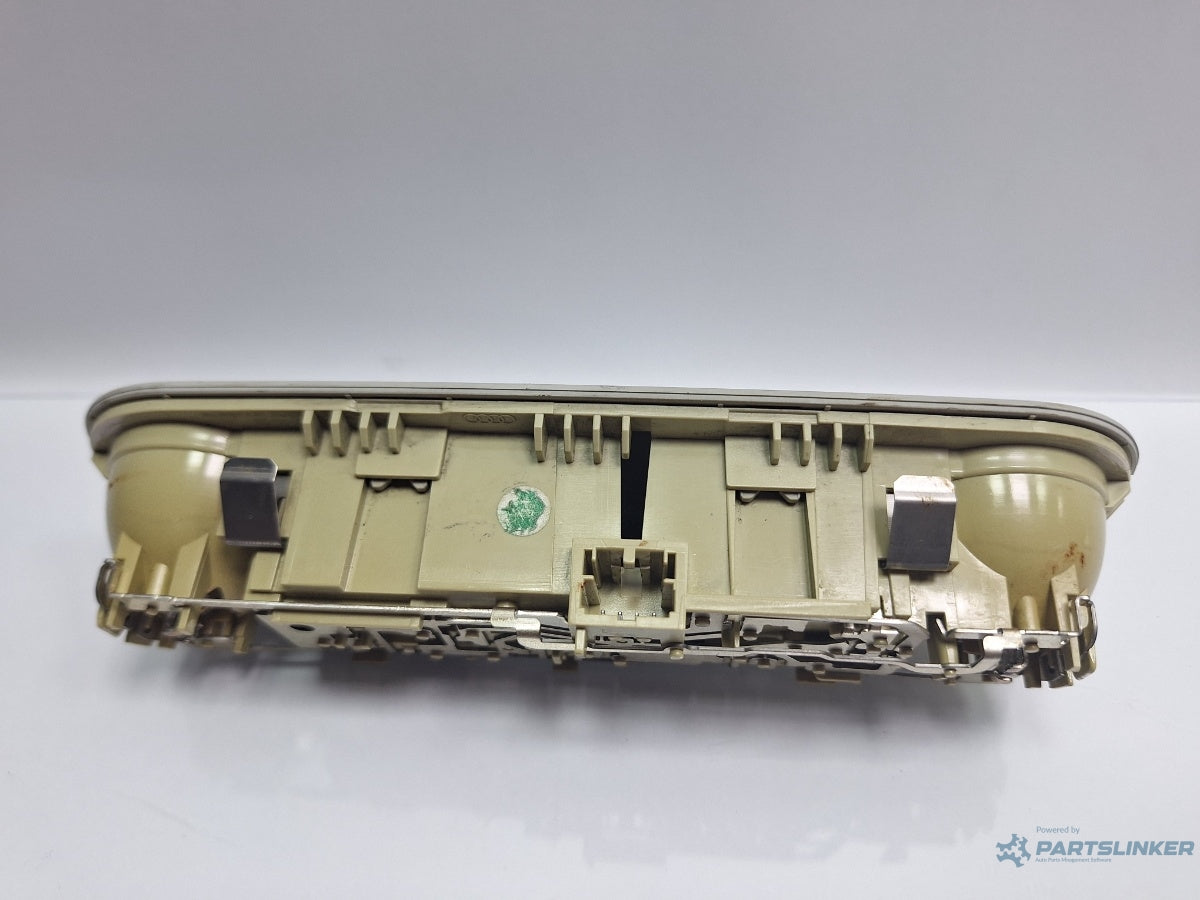 Plafoniera lumini pasageri AUDI A4 IV Avant 8K5, B8 2007 - 2015 TDI CAGA, CJCA, CMEA, CMFA 8T0947111AT