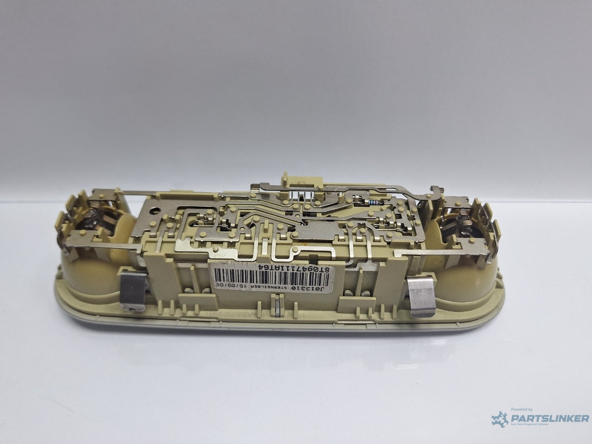 Plafoniera lumini pasageri AUDI A4 IV Avant 8K5, B8 2007 - 2015 TDI CAGA, CJCA, CMEA, CMFA 8T0947111AT