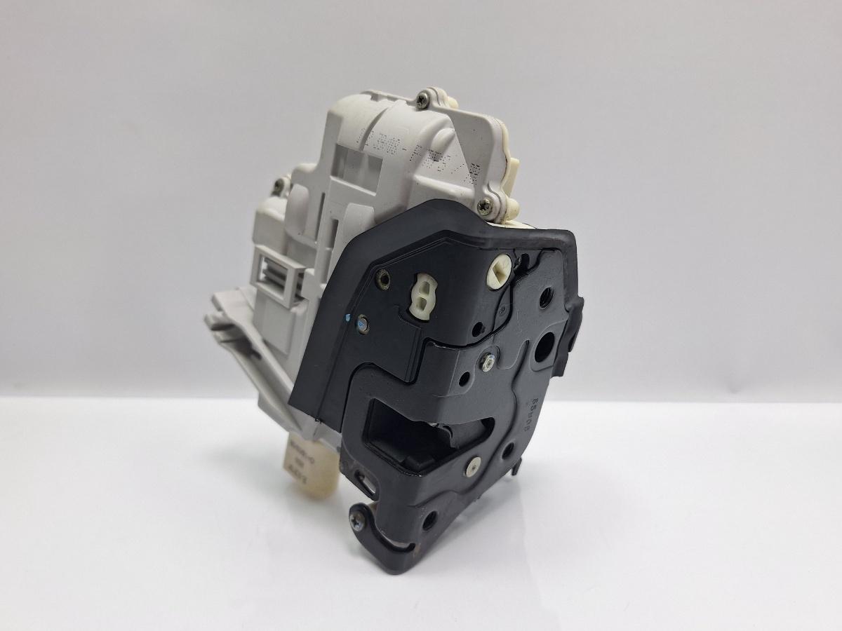 Broasca usa dreapta fata AUDI A4 IV Avant 8K5, B8 2007 - 2015 TDI CAGA, CJCA, CMEA, CMFA 8J1837016A