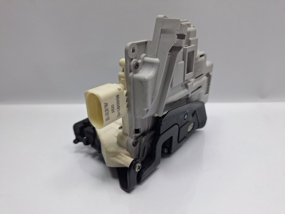 Broasca usa dreapta fata AUDI A4 IV Avant 8K5, B8 2007 - 2015 TDI CAGA, CJCA, CMEA, CMFA 8J1837016A