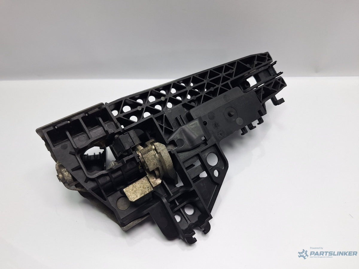 Maner cu suport exterior usa LY9B stanga fata AUDI A4 IV Avant 8K5, B8 2007 - 2015 TDI CAGA, CJCA, CMEA, CMFA 8T1837885B
