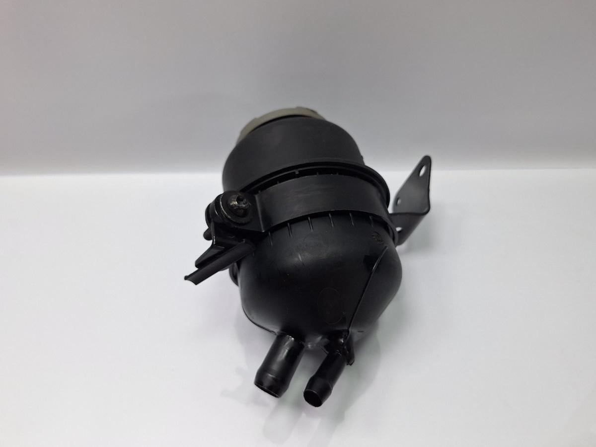 Rezervor lichid servodirectie AUDI A4 IV Avant 8K5, B8 2007 - 2015 TDI CAGA, CJCA, CMEA, CMFA 4F0422371D , 8K0422162P