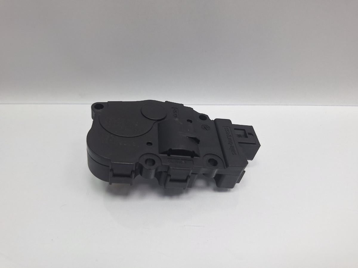 Motoras/actuator clapeta aer AUDI A4 IV Avant 8K5, B8 2007 - 2015 TDI CAGA, CJCA, CMEA, CMFA Behr K9749007