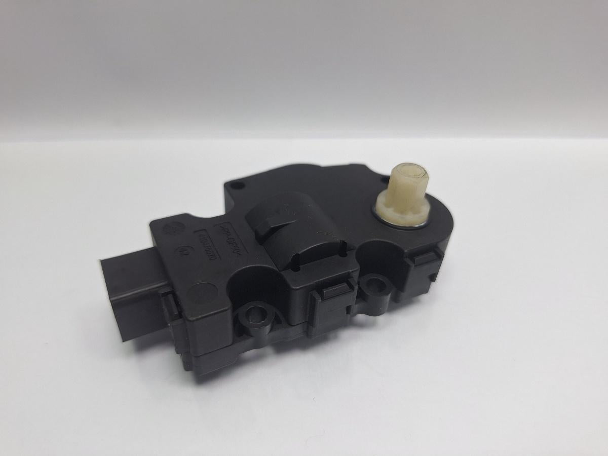 Motoras/actuator clapeta aer AUDI A4 IV Avant 8K5, B8 2007 - 2015 TDI CAGA, CJCA, CMEA, CMFA Behr K9749007