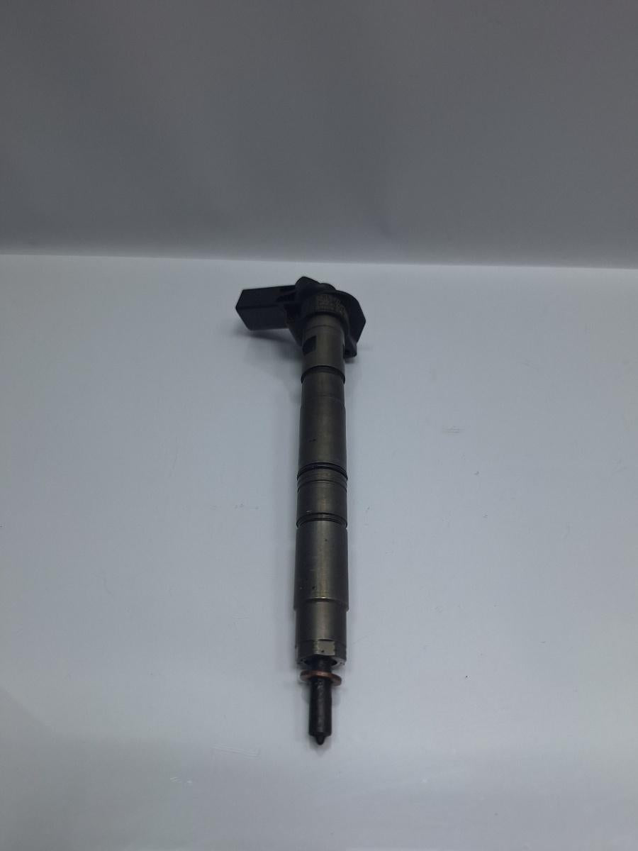 Injector AUDI A4 IV Avant 8K5, B8 2007 - 2015 TDI CAGA, CJCA, CMEA, CMFA 03L130277