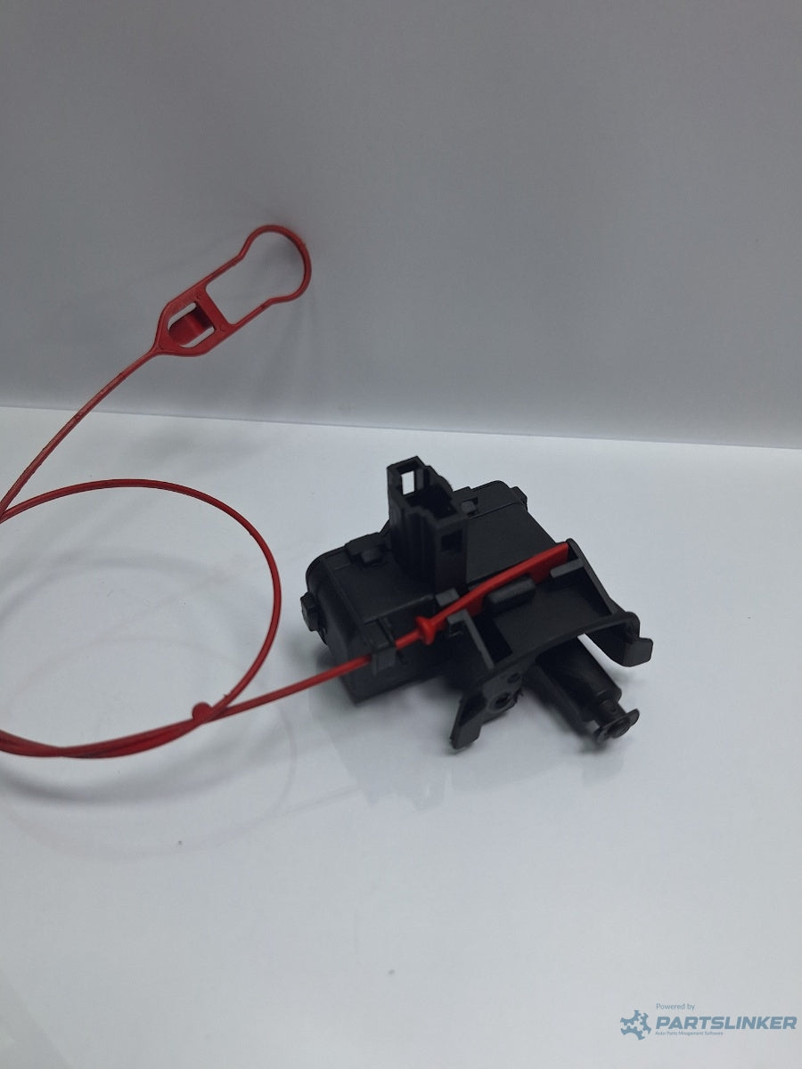 Motoras blocare usita rezervor combustibil AUDI A4 IV Avant 8K5, B8 2007 - 2015 TDI CAGA, CJCA, CMEA, CMFA 8K0862153E