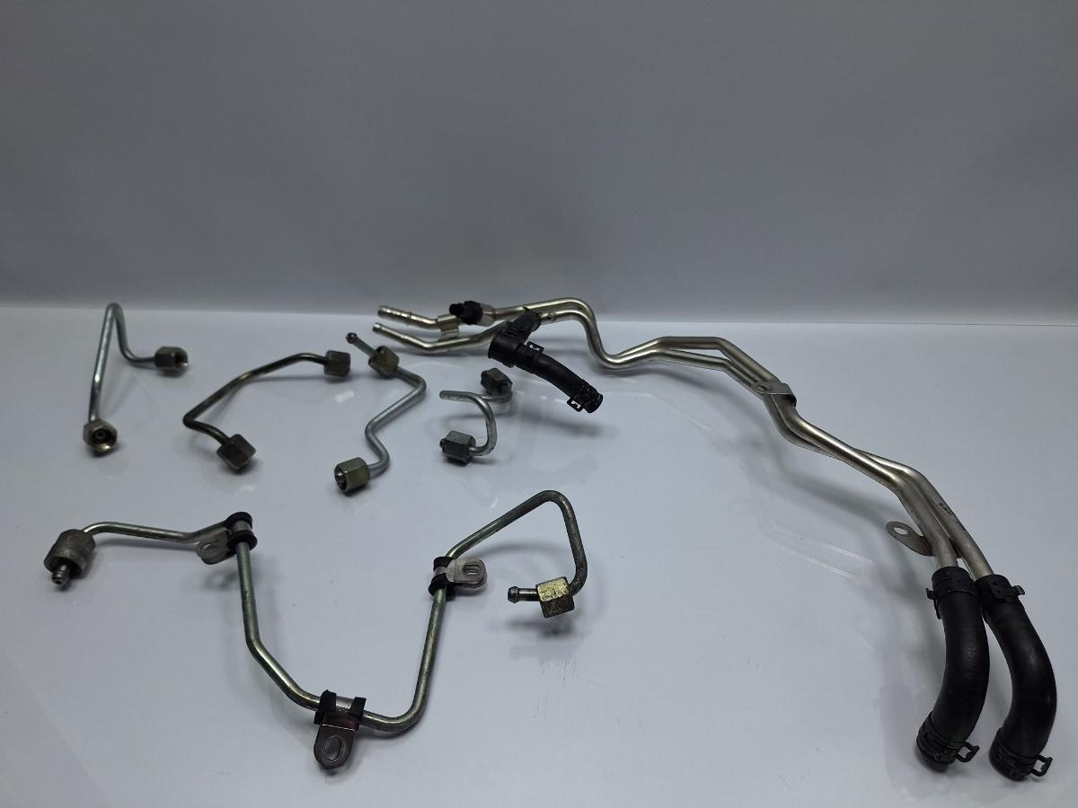 Conducte alimentare cu combustibil AUDI A4 IV Avant 8K5, B8 2007 - 2015 TDI CAGA, CJCA, CMEA, CMFA 03L130301 , 03L130301R