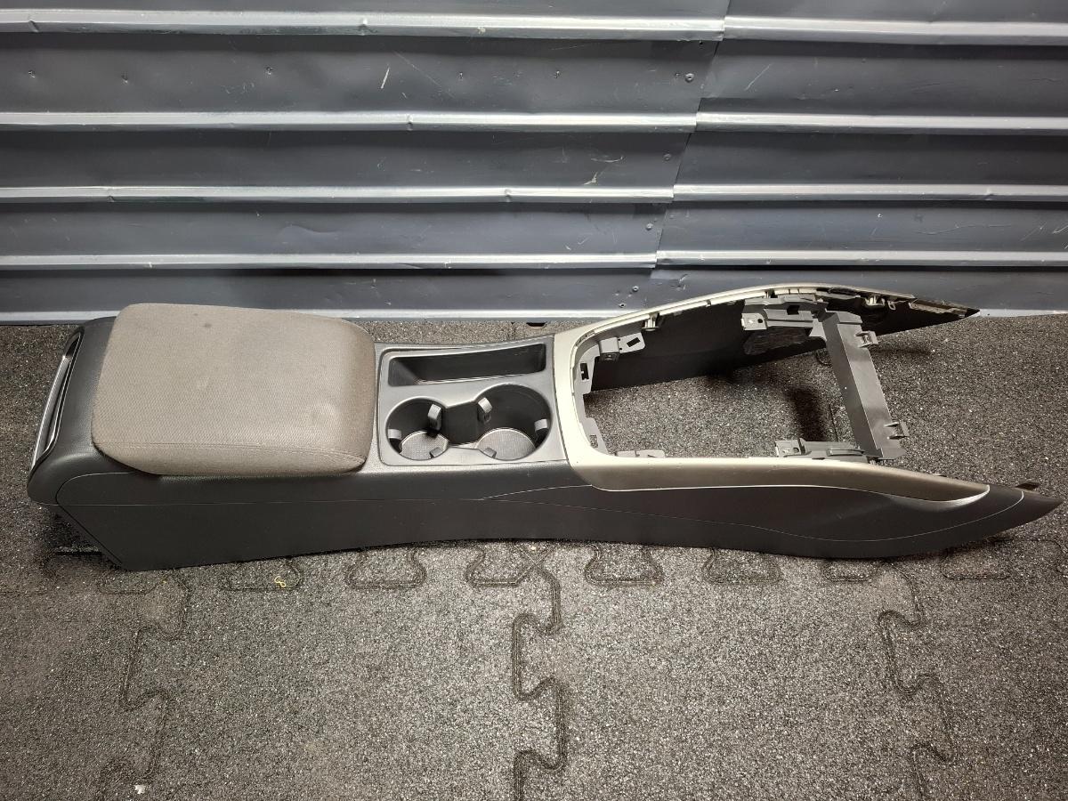 Cotiera AUDI A4 IV Avant 8K5, B8 2007 - 2015 TDI CAGA, CJCA, CMEA, CMFA 8K0864981F