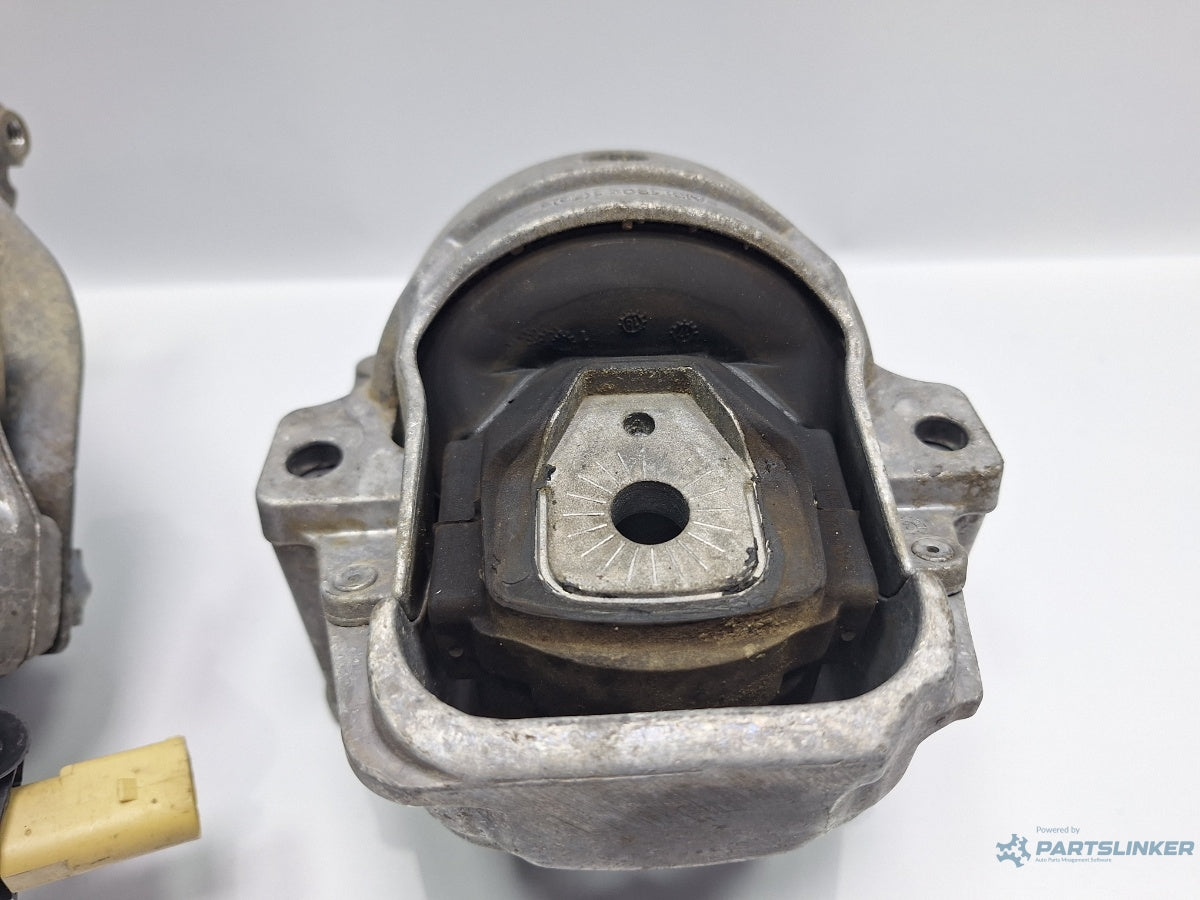 Tampoane motor dreapta AUDI A4 IV Avant 8K5, B8 2007 - 2015 TDI CAGA, CJCA, CMEA, CMFA 8K0399378S , 8R0198381P