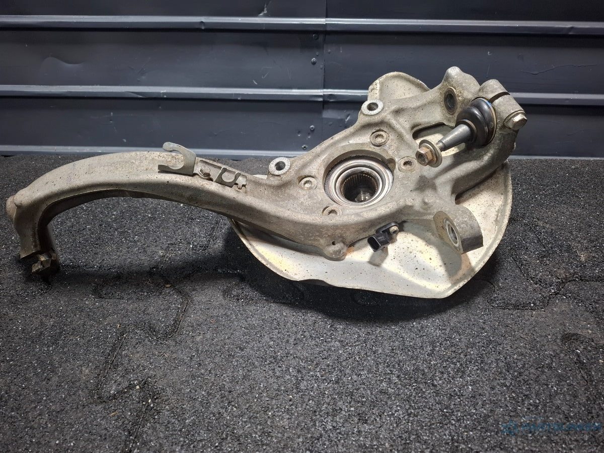 Fuzeta dreapta fata defecta AUDI A4 IV Avant 8K5, B8 2007 - 2010 TDI CAGA 8K0407254R