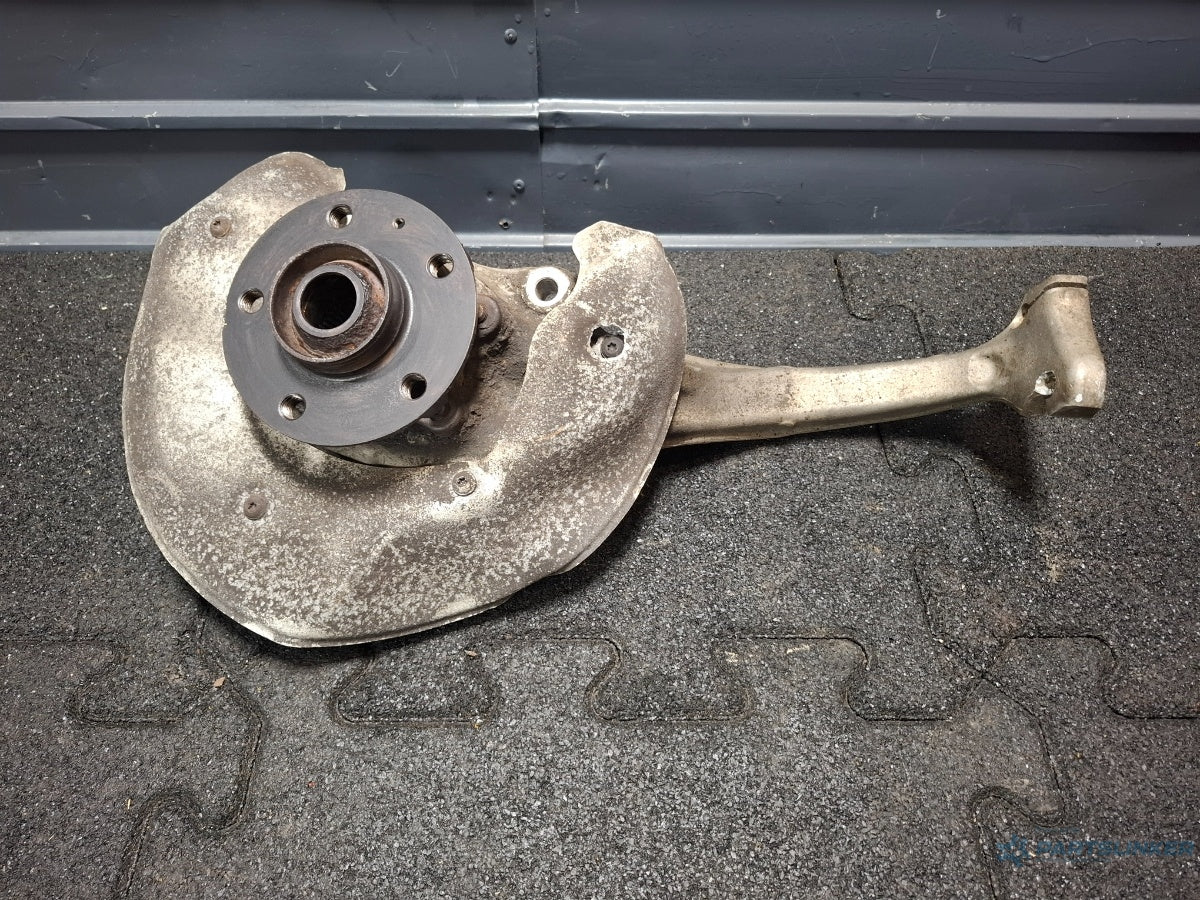 Fuzeta dreapta fata defecta AUDI A4 IV Avant 8K5, B8 2007 - 2010 TDI CAGA 8K0407254R