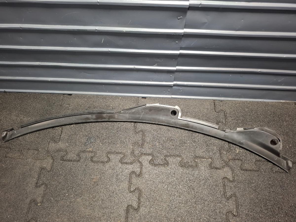Grila stergatoare AUDI A4 IV Avant 8K5, B8 2007 - 2015 TDI CAGA, CJCA, CMEA, CMFA 8K1819403