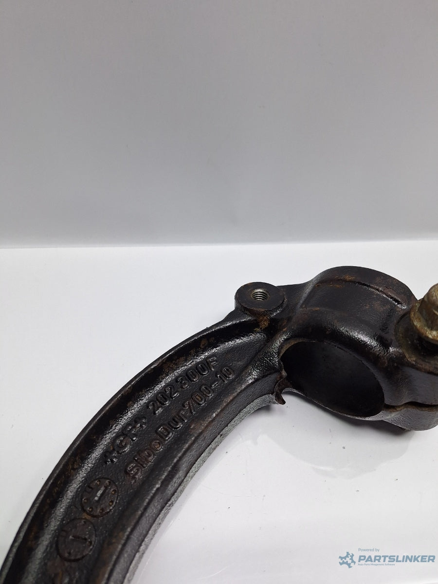 Suport amortizor dreapta fata AUDI A4 IV Avant 8K5, B8 2007 - 2015 TDI CAGA, CJCA, CMEA, CMFA 8K0413038L