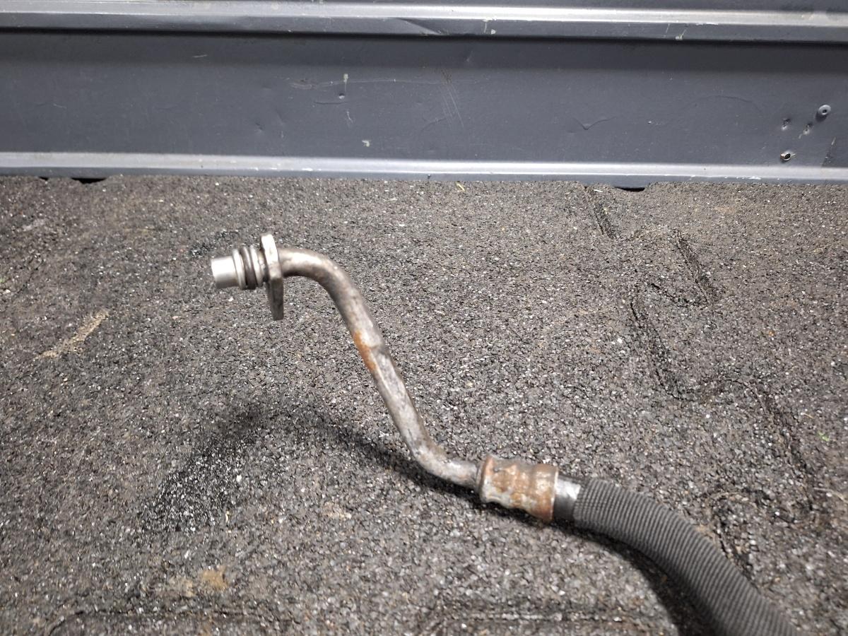 Conducta racire ulei cutie AUDI A4 IV Avant 8K5, B8 2007 - 2015 TDI CAGA, CJCA, CMEA, CMFA 8K0317825AC