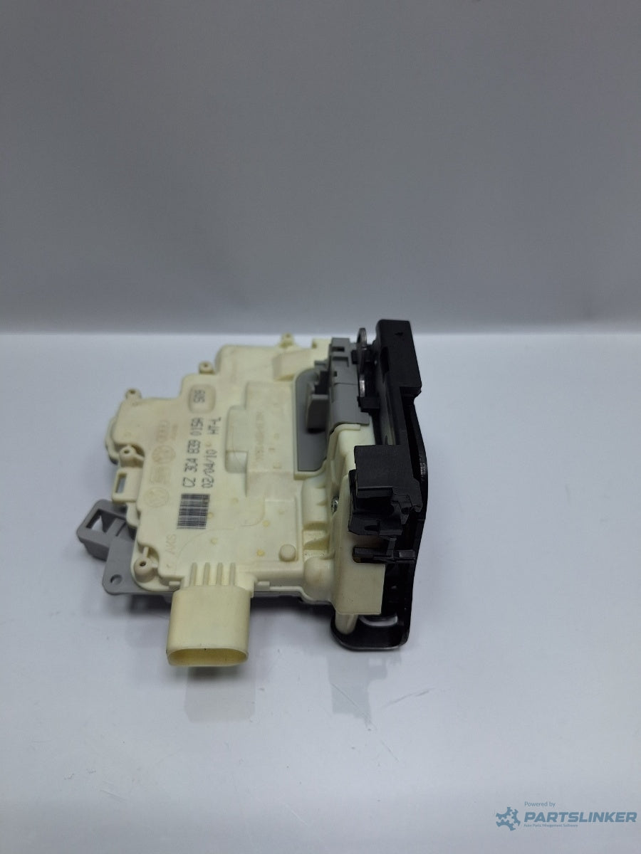 Broasca usa stanga spate VOLKSWAGEN PASSAT Variant 3C5 2005 - 2011 TDI 16V BKP, CBAB 3C4839015A
