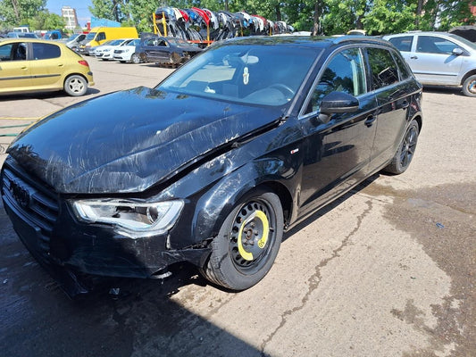 Dezmembrez AUDI A3 Sportback 8VA, 8VF 2013 1.6 TDI CLHA 77KW|105HP