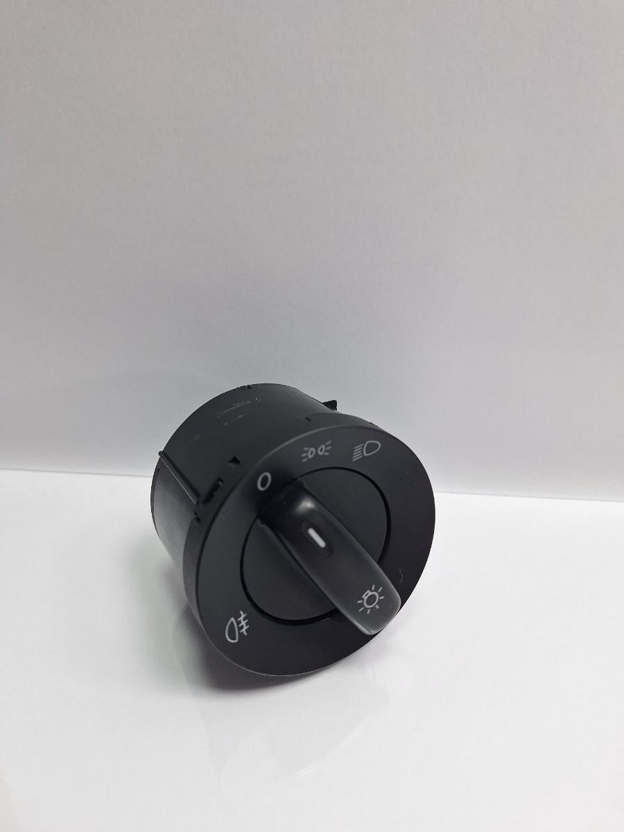 Bloc lumini VOLKSWAGEN PASSAT Variant 3C5 2005 - 2011 TDI 16V BKP, CBAB 1K0941431BB