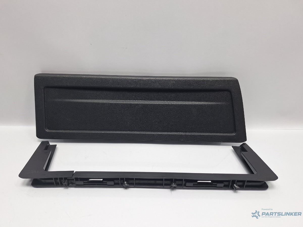 Capac lateral portbagaj dreapta VOLKSWAGEN PASSAT Variant 3C5 2005 - 2011 TDI 16V BKP, CBAB 3C9867464