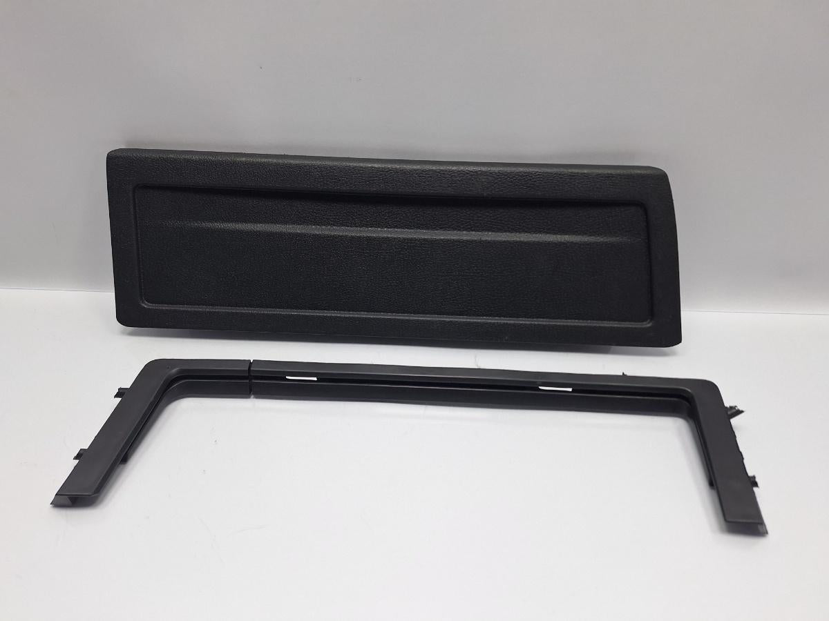 Capac lateral portbagaj dreapta VOLKSWAGEN PASSAT Variant 3C5 2005 - 2011 TDI 16V BKP, CBAB 3C9867464