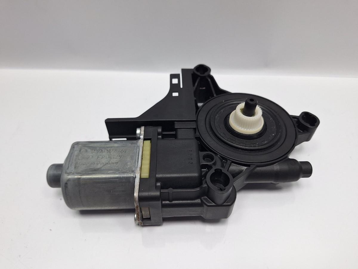 Motoras macara geam stanga fata VOLKSWAGEN PASSAT Variant 3C5 2005 - 2011 TDI 16V BKP, CBAB 3AA837461