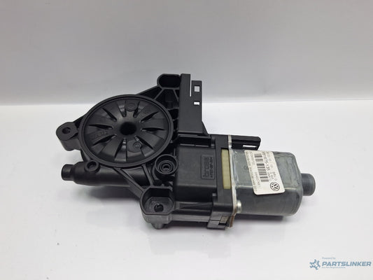 Motoras macara geam stanga fata VOLKSWAGEN PASSAT Variant 3C5 2005 - 2011 TDI 16V BKP, CBAB 3AA837461