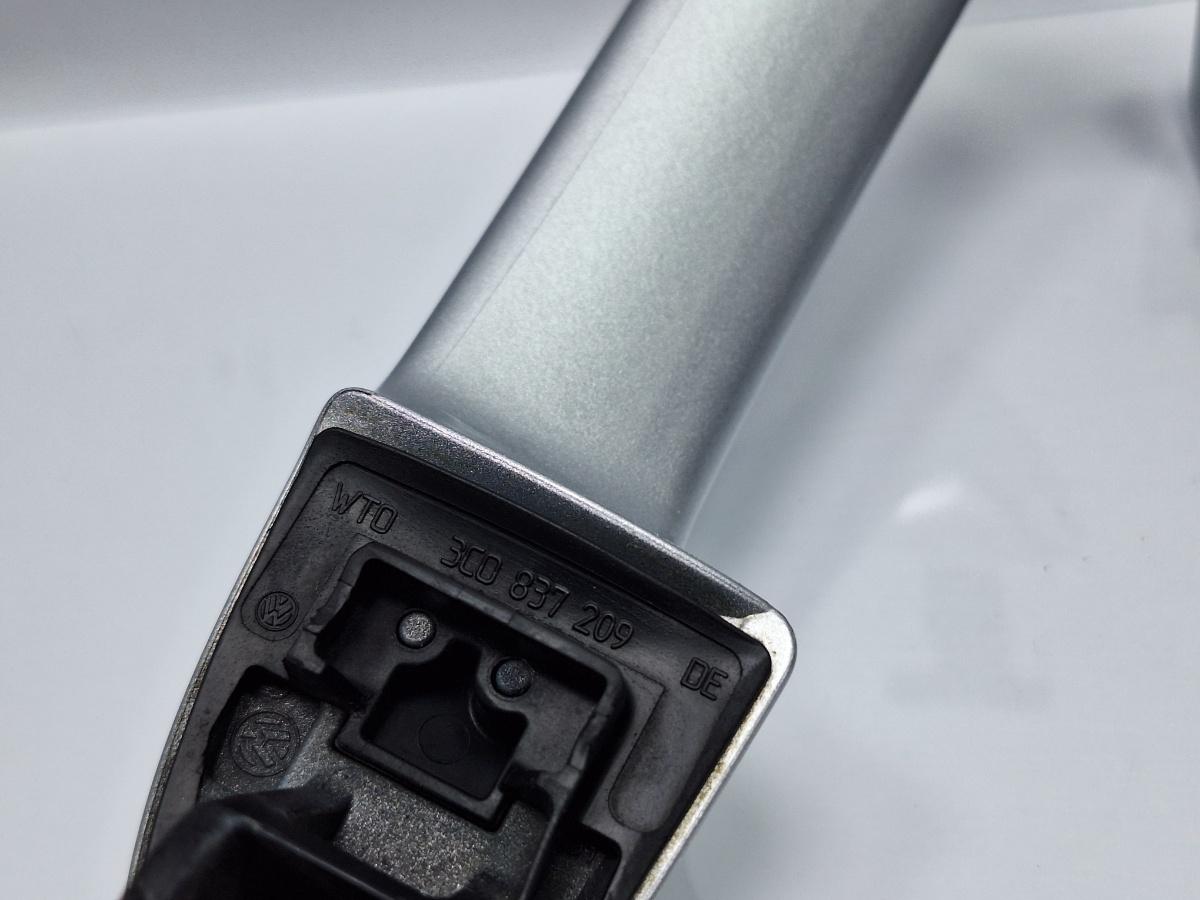 Maner exterior usa stanga VOLKSWAGEN PASSAT Variant 3C5 2005 - 2011 TDI 16V BKP, CBAB 3C0837209