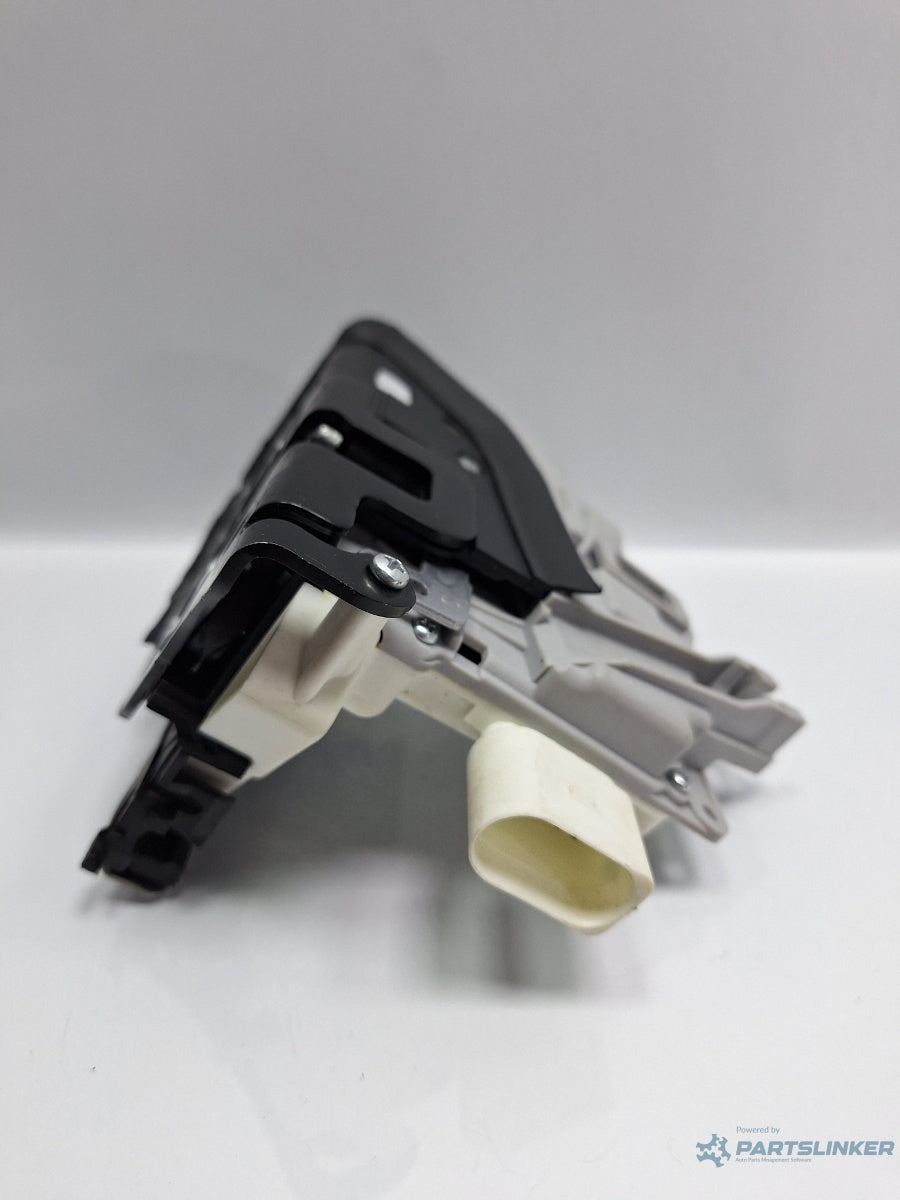Broasca usa stanga fata AUDI A4 IV Avant 8K5, B8 2007 - 2015 TDI CAGA, CJCA, CMEA, CMFA Febi Bilstein 172129