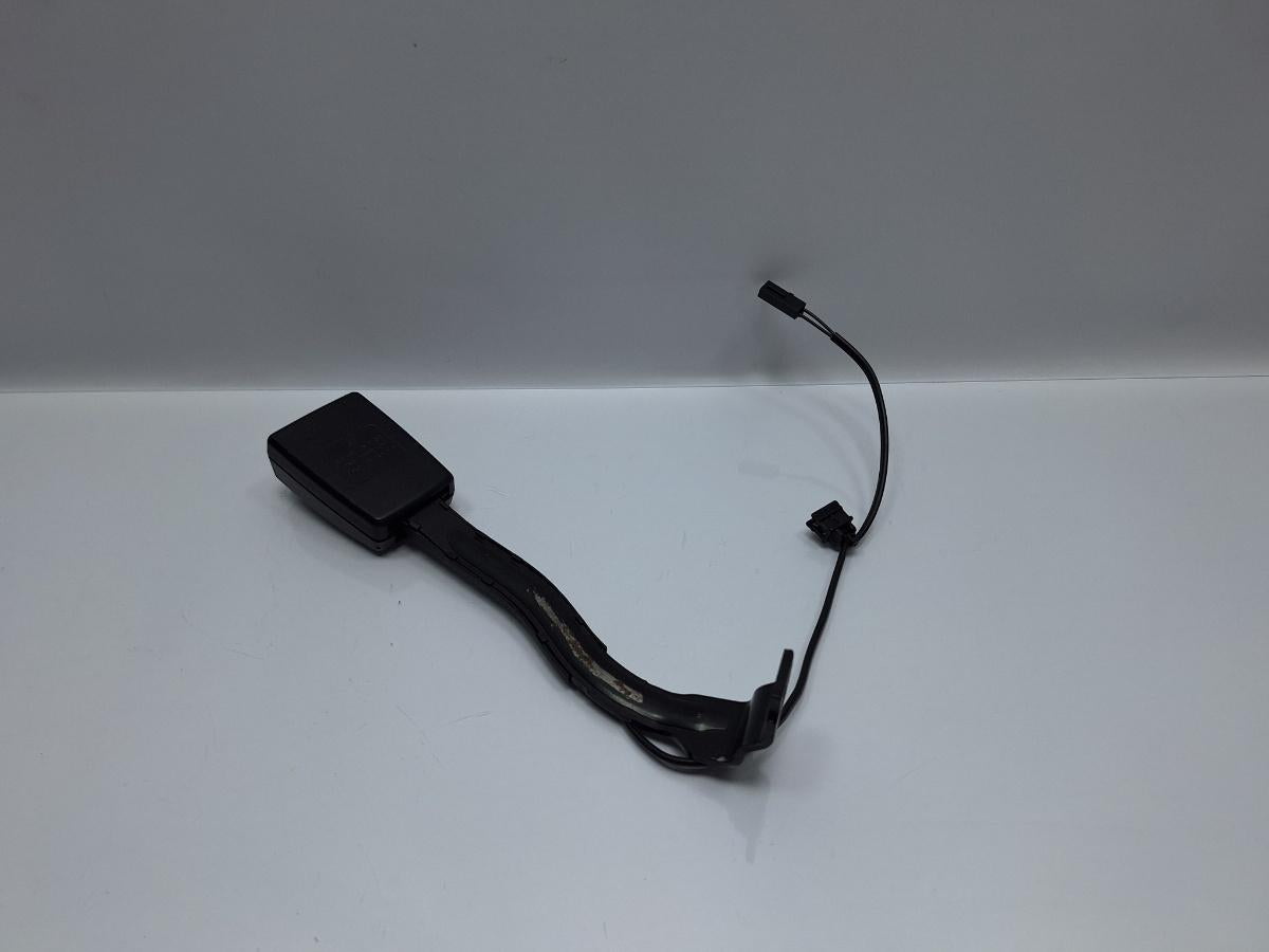 Teaca centura  dreapta fata VOLKSWAGEN PASSAT Variant 3C5 2005 - 2011 TDI 16V BKP, CBAB 3C0857756E