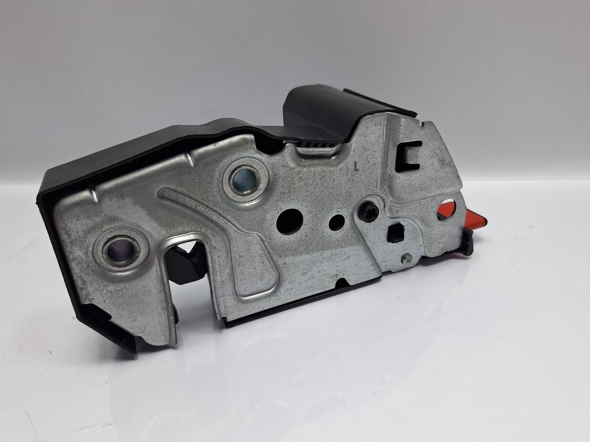 Blocare spatar scaun stanga spate VOLKSWAGEN PASSAT Variant 3C5 2005 - 20112.0 TDI 16V BKP, CBAB 3C9885681