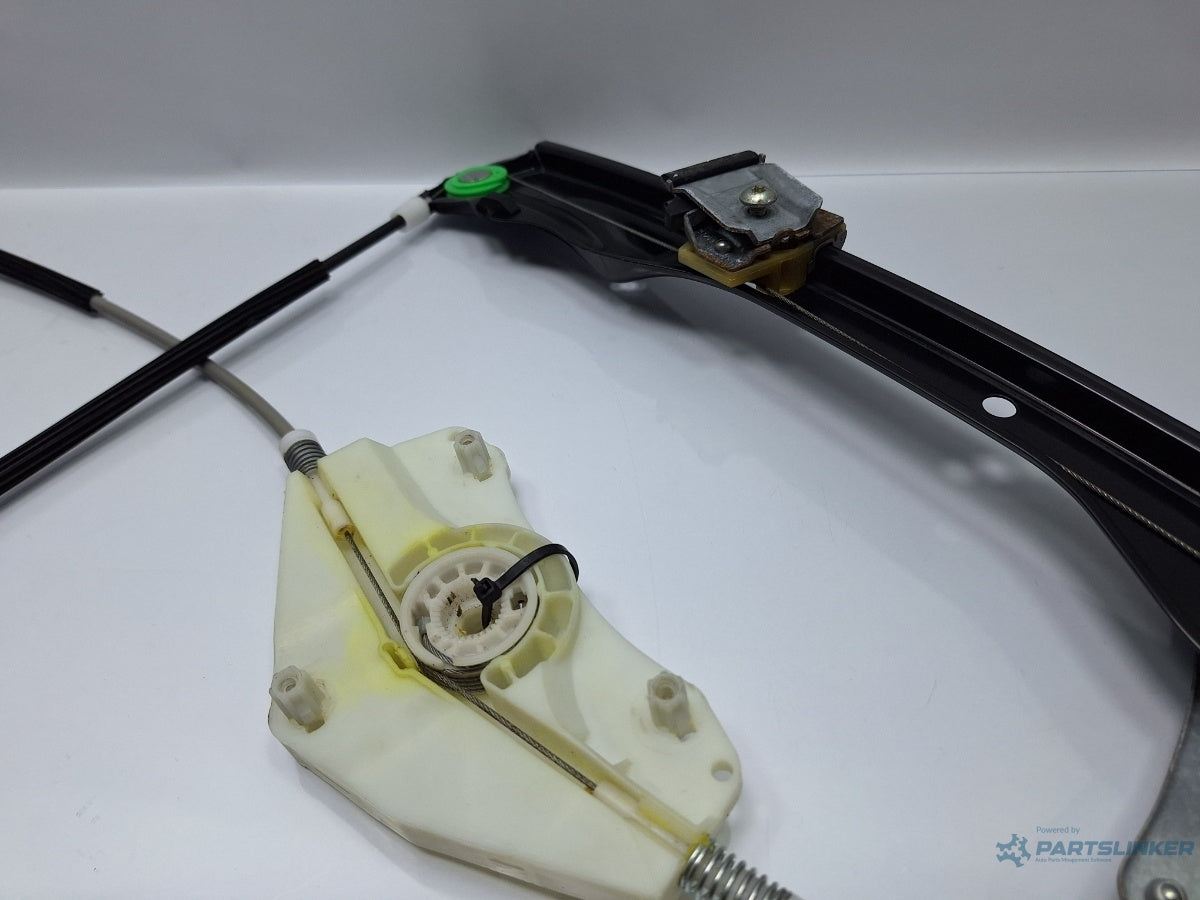 Macara geam dreapta fata VOLKSWAGEN PASSAT Variant 3C5 2005 - 2011 TDI 16V BKP, CBAB 3C1837756K