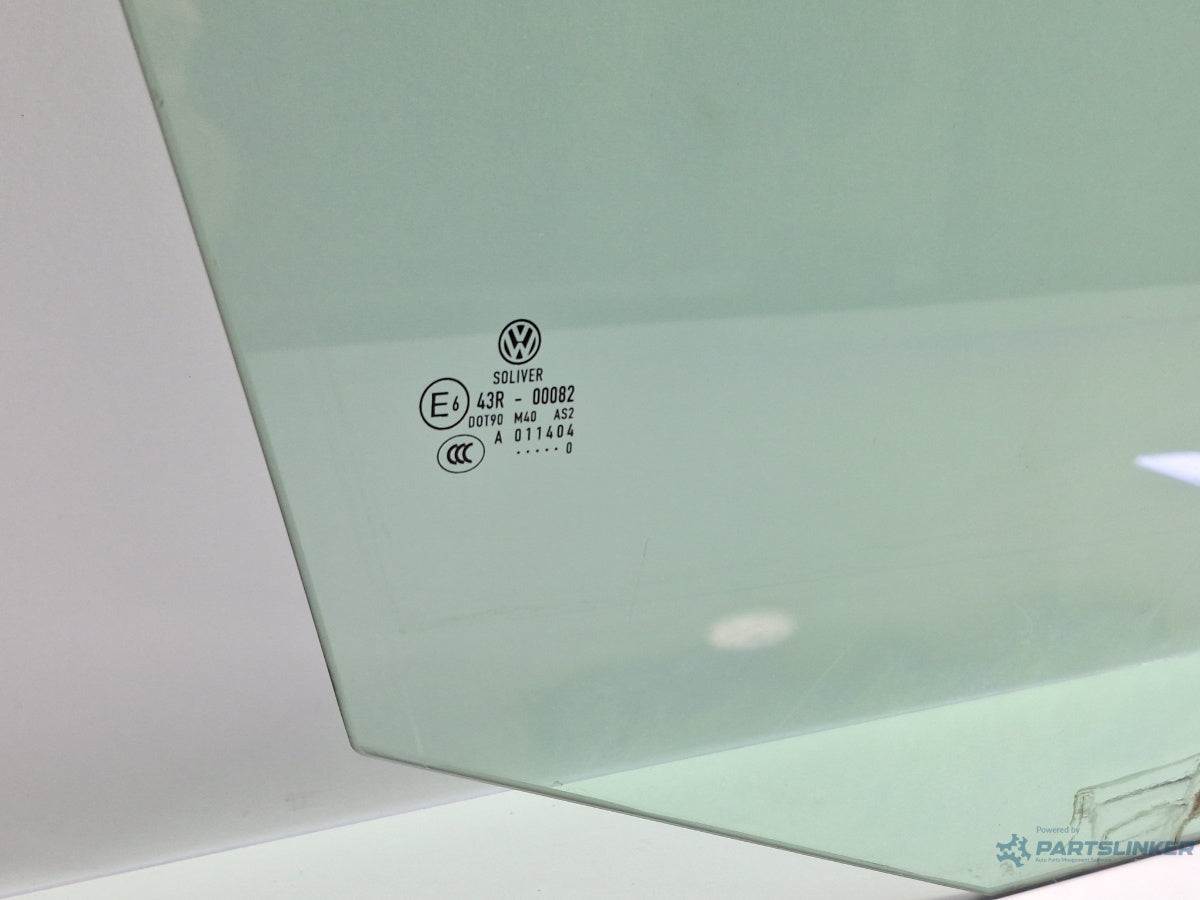 Geam usa dreapta fata VOLKSWAGEN PASSAT Variant 3C5 2005 - 2011 TDI 16V BKP, CBAB SOLIVER 43R-00082 3C4845202B