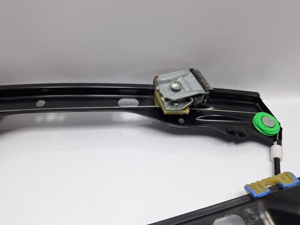Macara geam stanga fata VOLKSWAGEN PASSAT Variant 3C5 2005 - 2011 TDI 16V BKP, CBAB 3C1837755K