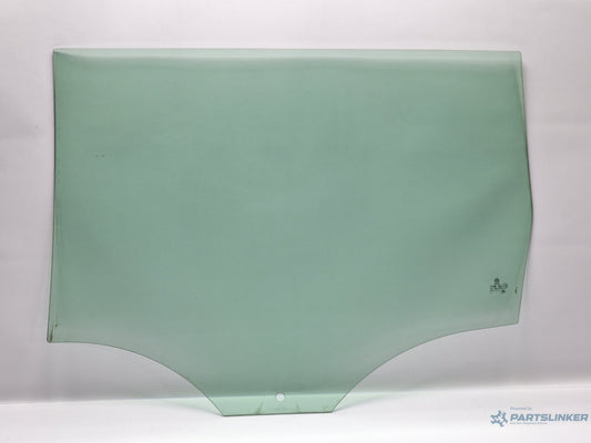 Geam usa dreapta spate VOLKSWAGEN PASSAT Variant 3C5 2005 - 2011 TDI 16V BKP, CBAB SOLIVER 43R-006711 3C9845026B