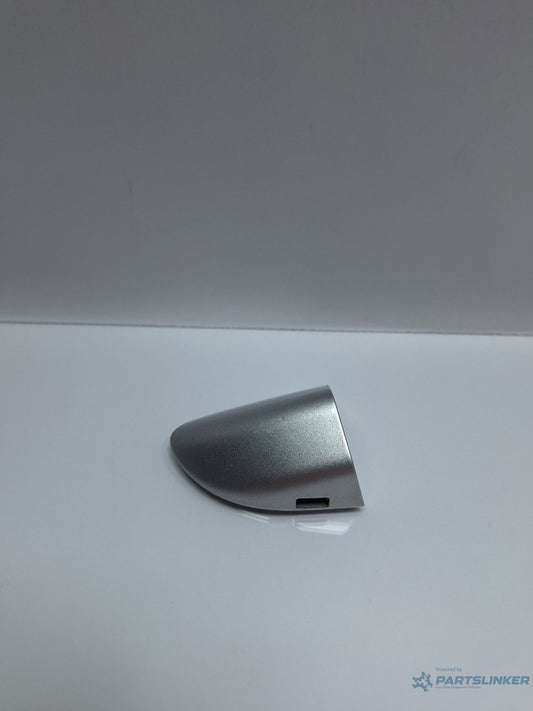 Capac butuc usa LA7W dreapta VOLKSWAGEN PASSAT Variant 3C5 2005 - 2011 TDI 16V BKP, CBAB 3C0837880