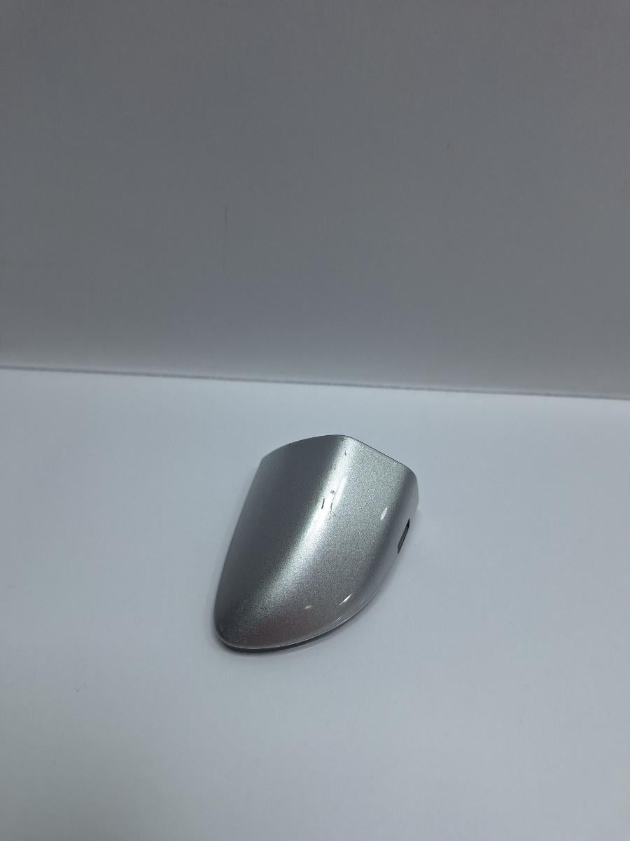Capac butuc usa LA7W dreapta VOLKSWAGEN PASSAT Variant 3C5 2005 - 2011 TDI 16V BKP, CBAB 3C0837880