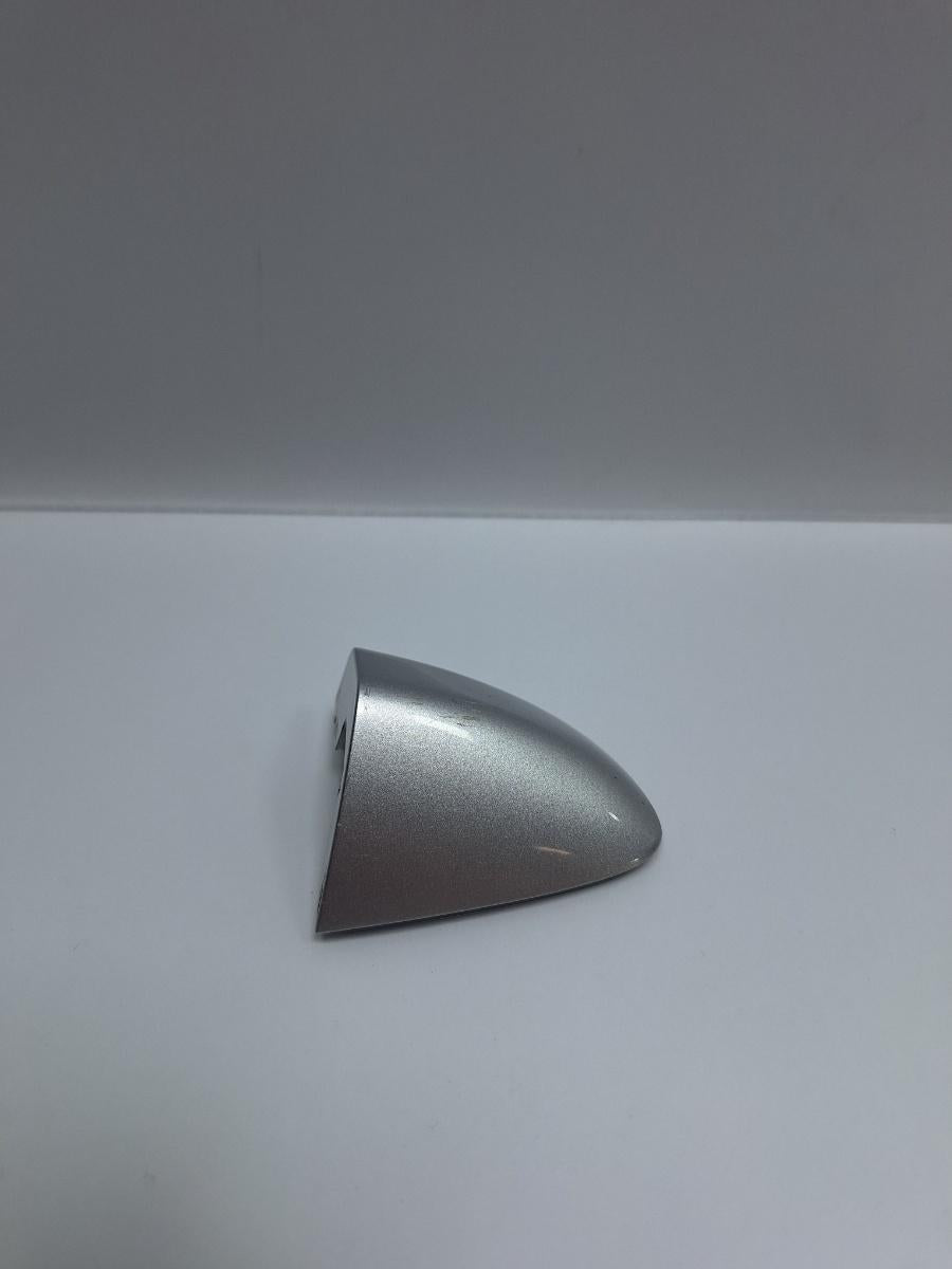 Capac butuc usa LA7W dreapta VOLKSWAGEN PASSAT Variant 3C5 2005 - 2011 TDI 16V BKP, CBAB 3C0837880