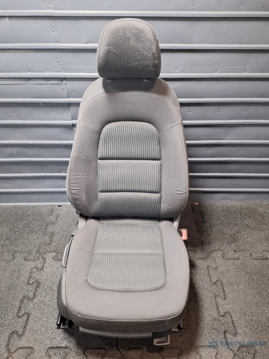 Scaun incalzit dreapta AUDI A4 IV Avant 8K5, B8 2007 - 2015 TDI CAGA, CJCA, CMEA, CMFA 8K0881806 , 8K0881406