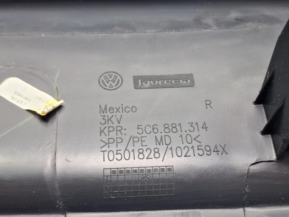 Ornamente scaun dreapta VOLKSWAGEN JETTA IV 162, 163, AV3, AV2 2009 - >1.6 TDI CAYC 5C6881314