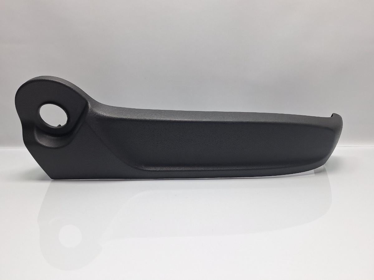 Ornamente scaun dreapta VOLKSWAGEN JETTA IV 162, 163, AV3, AV2 2009 - >1.6 TDI CAYC 5C6881314