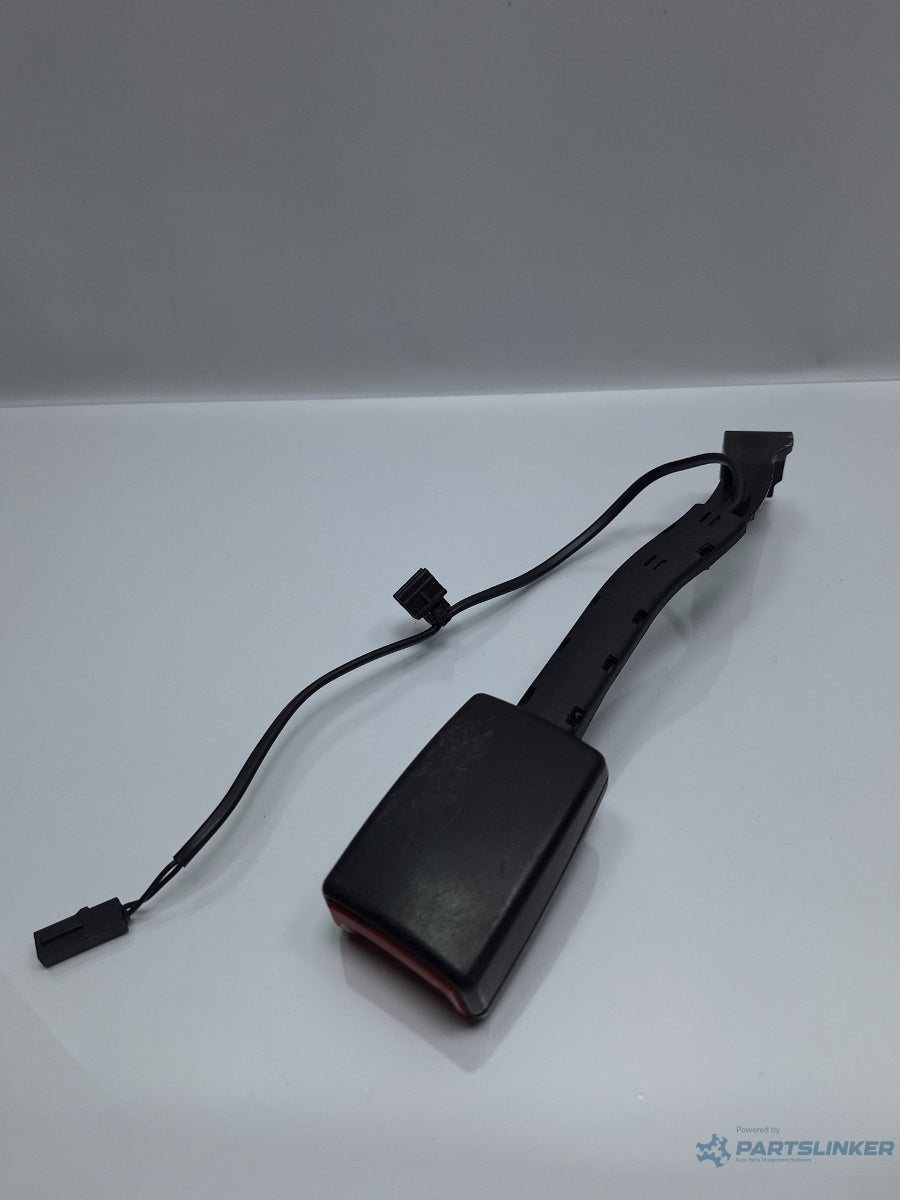 Teaca centura stanga fata VOLKSWAGEN PASSAT Variant 3C5 2005 - 2011 TDI BMP 3C0857755