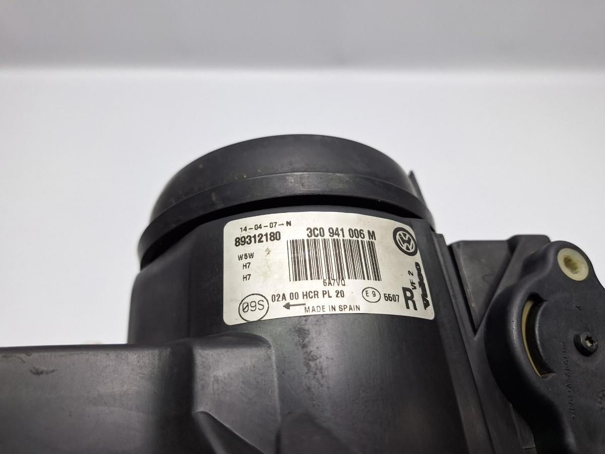 Far halogen dreapta VOLKSWAGEN PASSAT 3C2 2005 - 2010 TDI 3C0941006M volan stanga