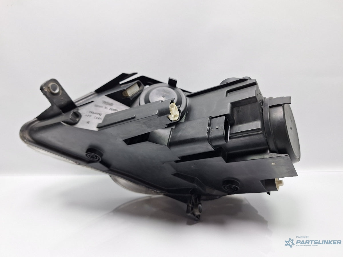 Far halogen dreapta VOLKSWAGEN PASSAT 3C2 2005 - 2010 TDI 3C0941006M volan stanga