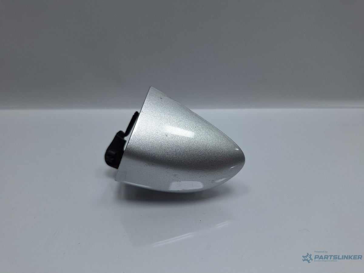 Capac butuc LA7W usa stanga VOLKSWAGEN PASSAT 3C2 2005 - 2010 TDI 16V BKP, CBAB 3C0837879