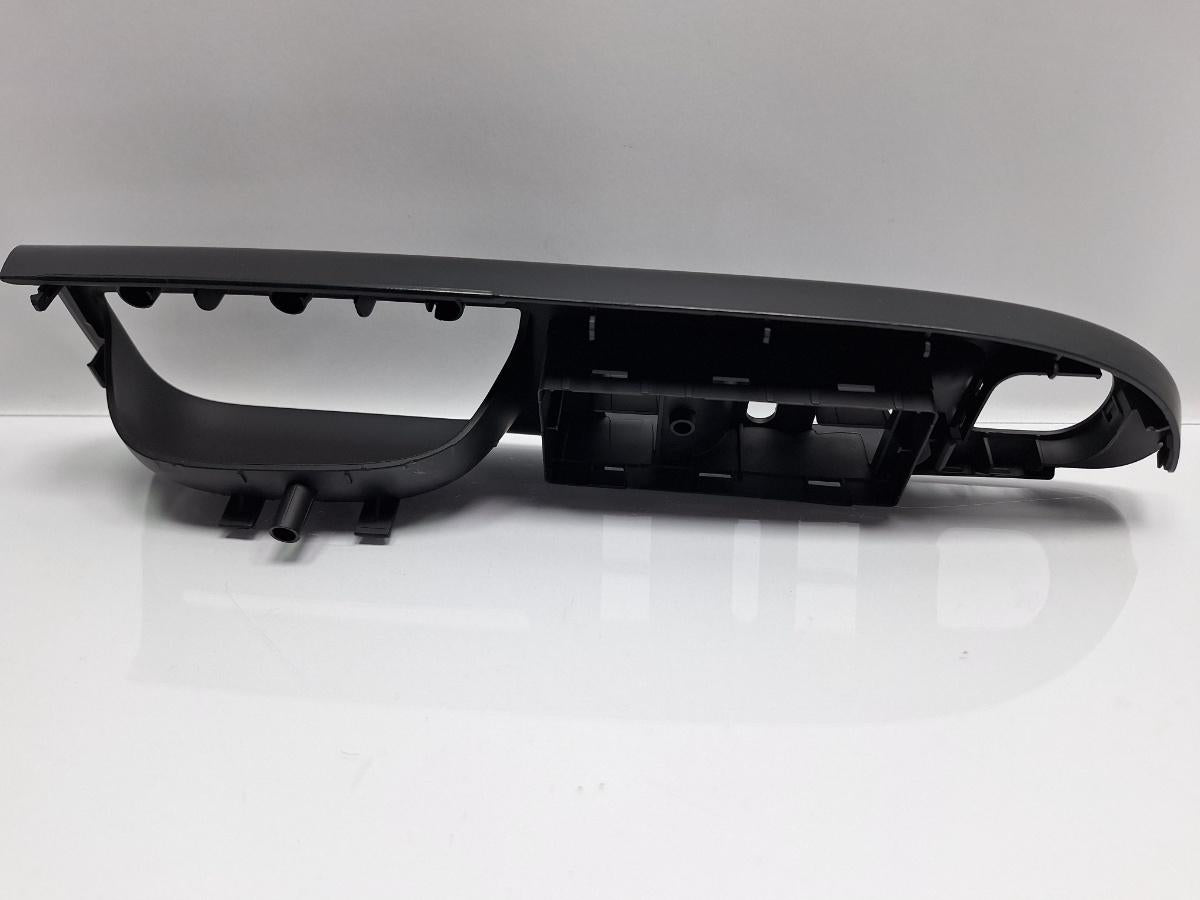 Maner interior usa stanga fata VOLKSWAGEN PASSAT 3C2 2005 - 2010 TDI 16V BKP, CBAB 3C1867171B