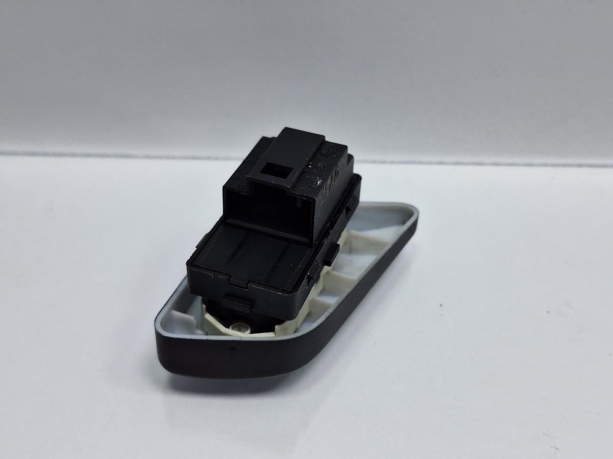 Buton inchidere centralizata VOLKSWAGEN PASSAT 3C2 2005 - 2010 TDI 16V BKP, CBAB 3C0962125B
