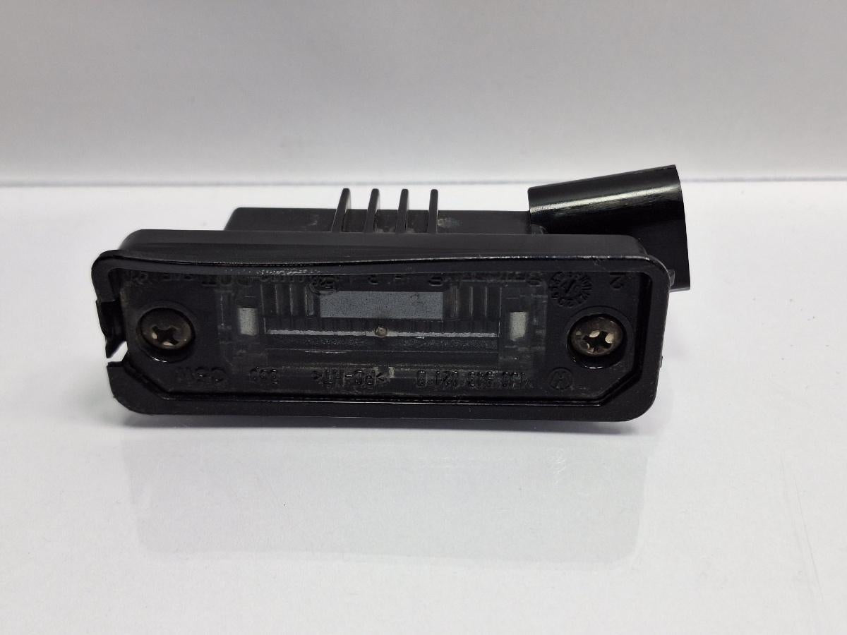Lampa numar de inmatriculare VOLKSWAGEN PASSAT 3C2 2005 - 2010 TDI 16V BKP, CBAB 3C5943021