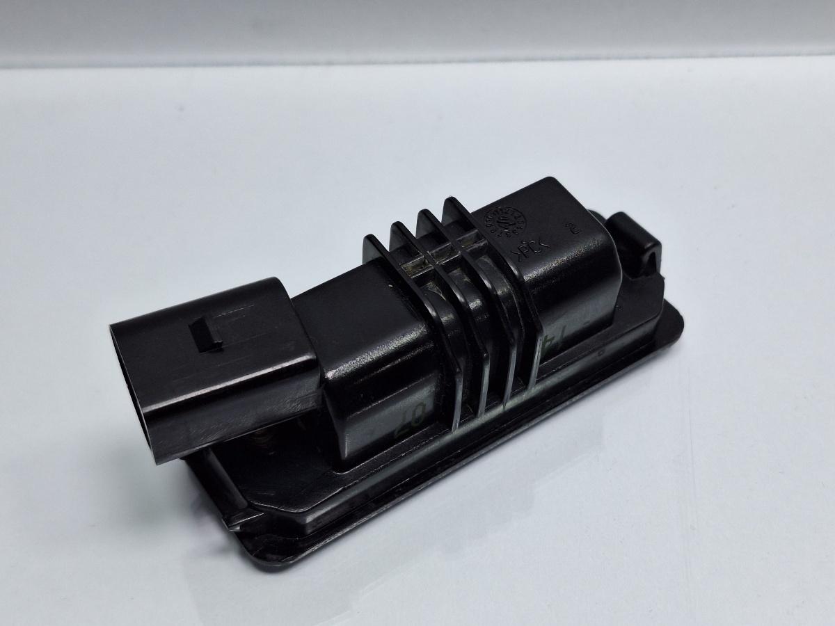 Lampa numar de inmatriculare VOLKSWAGEN PASSAT 3C2 2005 - 2010 TDI 16V BKP, CBAB 3C5943021