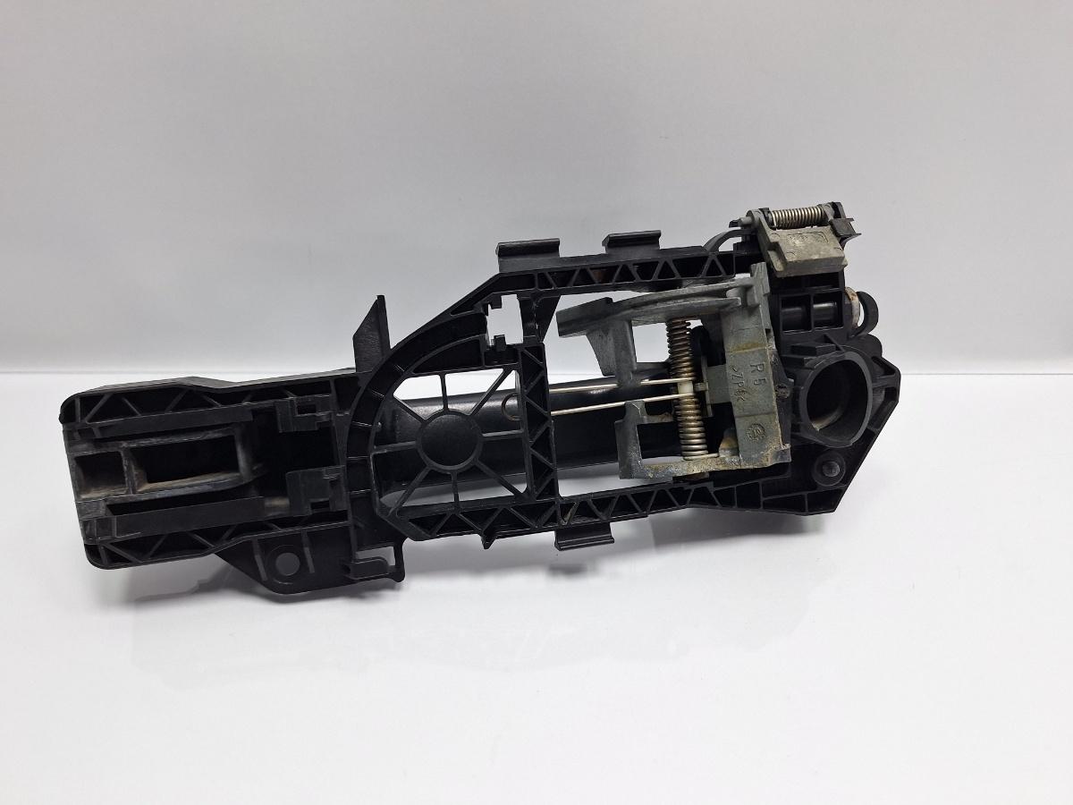 Maner cu suport usa dreapta VOLKSWAGEN PASSAT 3C2 2005 - 2010 TDI 16V BKP, CBAB 3C0857210 , 3C0837886J